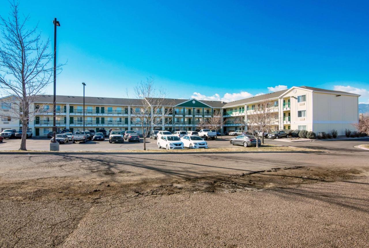 Hometowne Studios By Red Roof Colorado Springs - Airport Kültér fotó